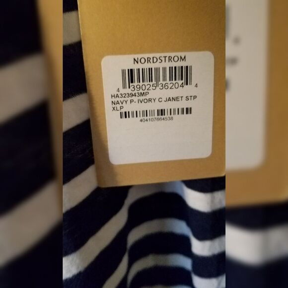 Halogen Ivory janet top - Picture 6 of 9